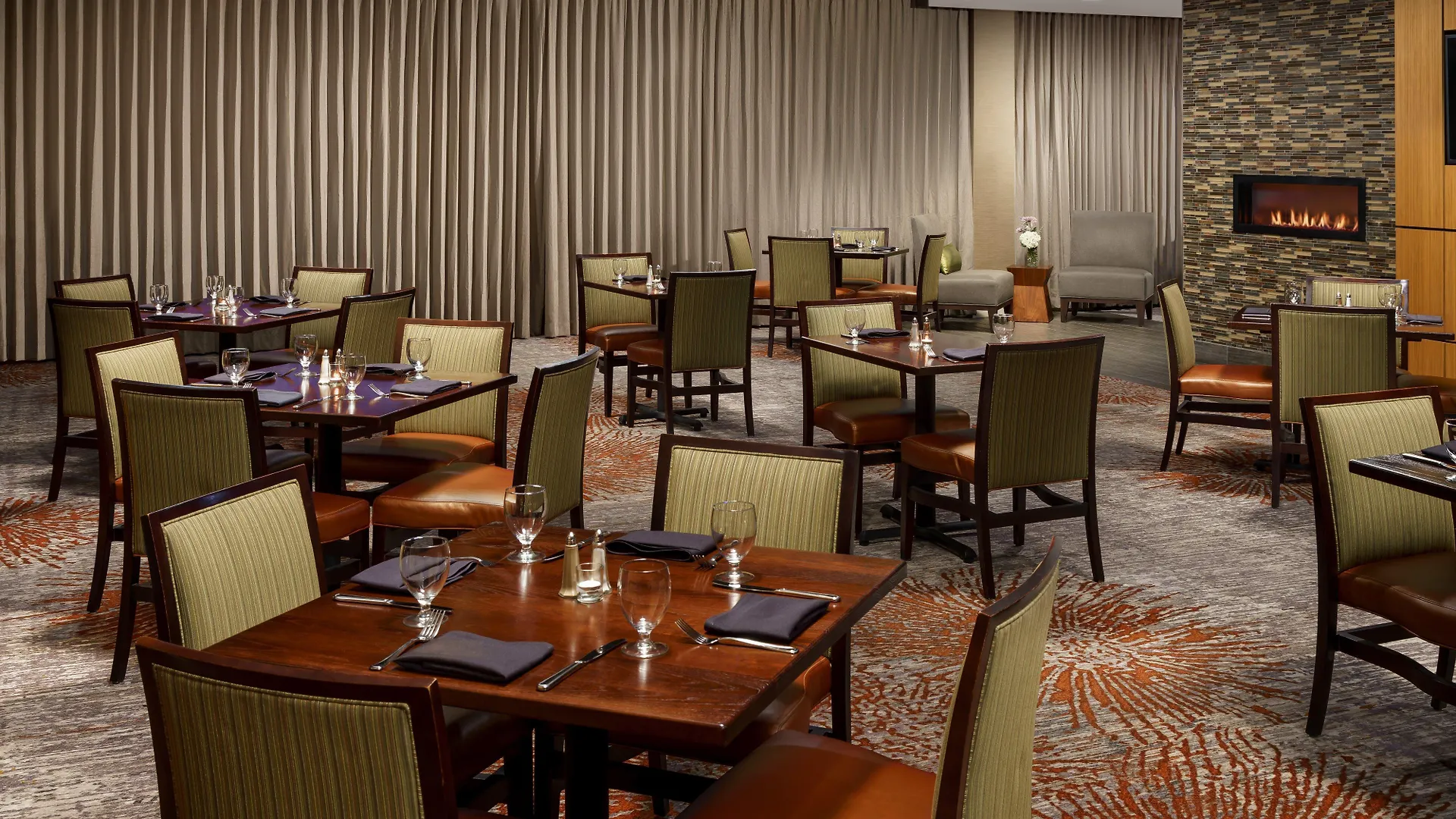 Hilton Garden Inn Charlotte Uptown 3*,  United States