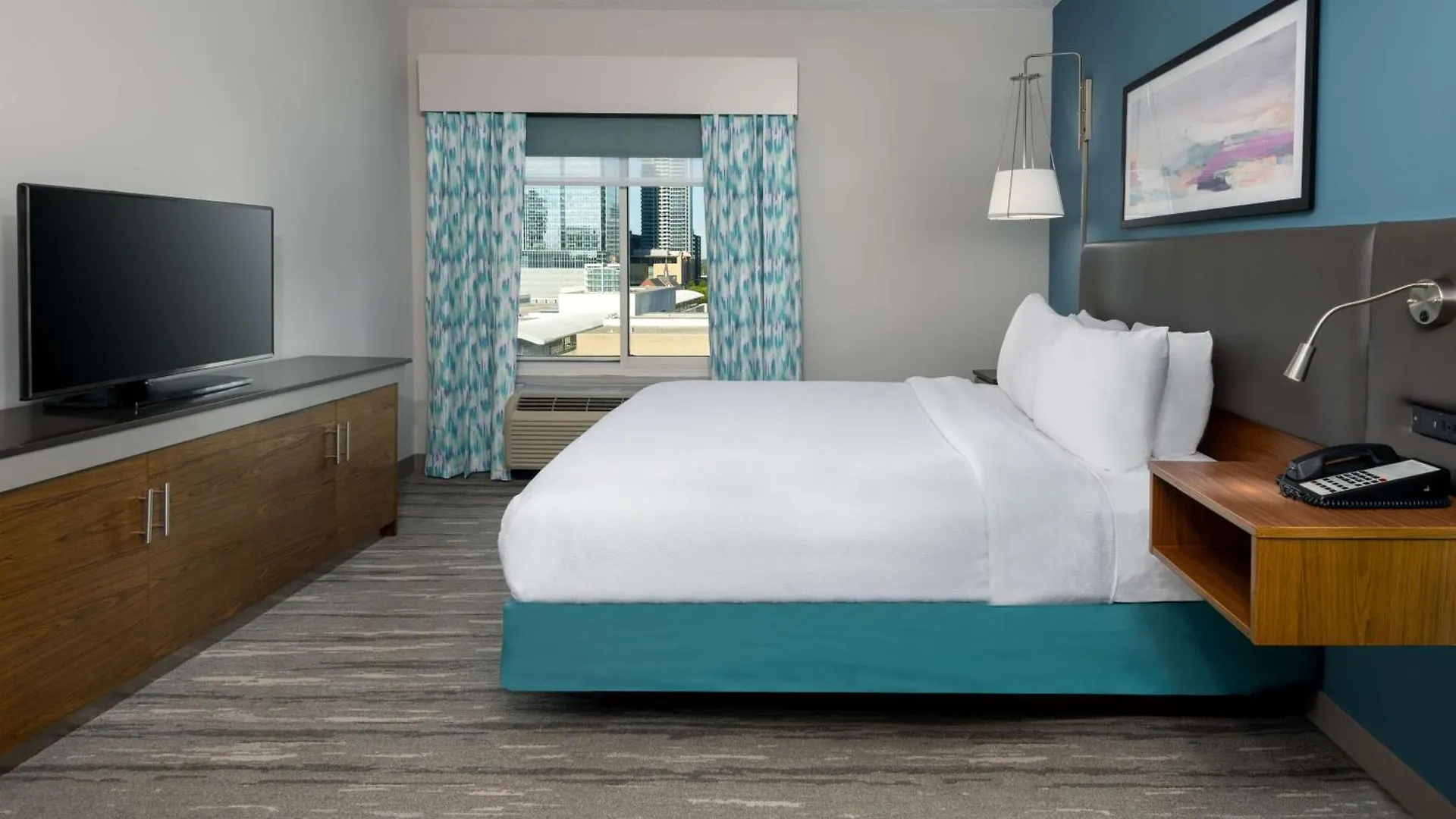 Hilton Garden Inn Charlotte Uptown Hotel