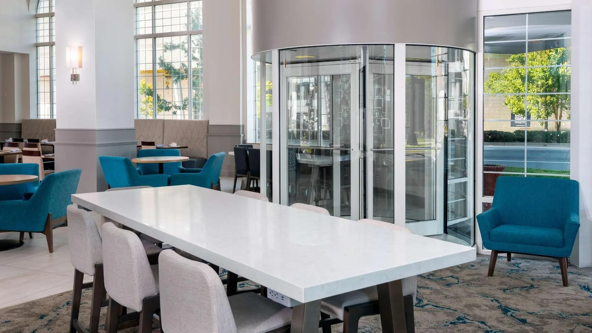 Hilton Garden Inn Charlotte Uptown Hotel
