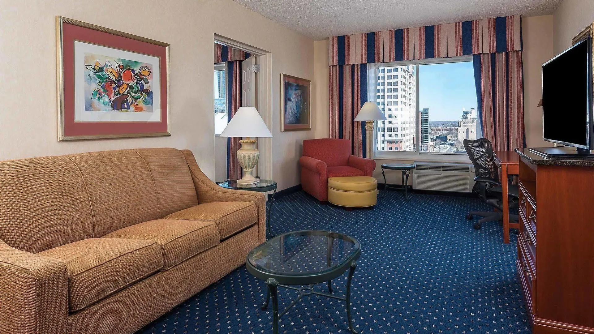 Hilton Garden Inn Charlotte Uptown Hotel