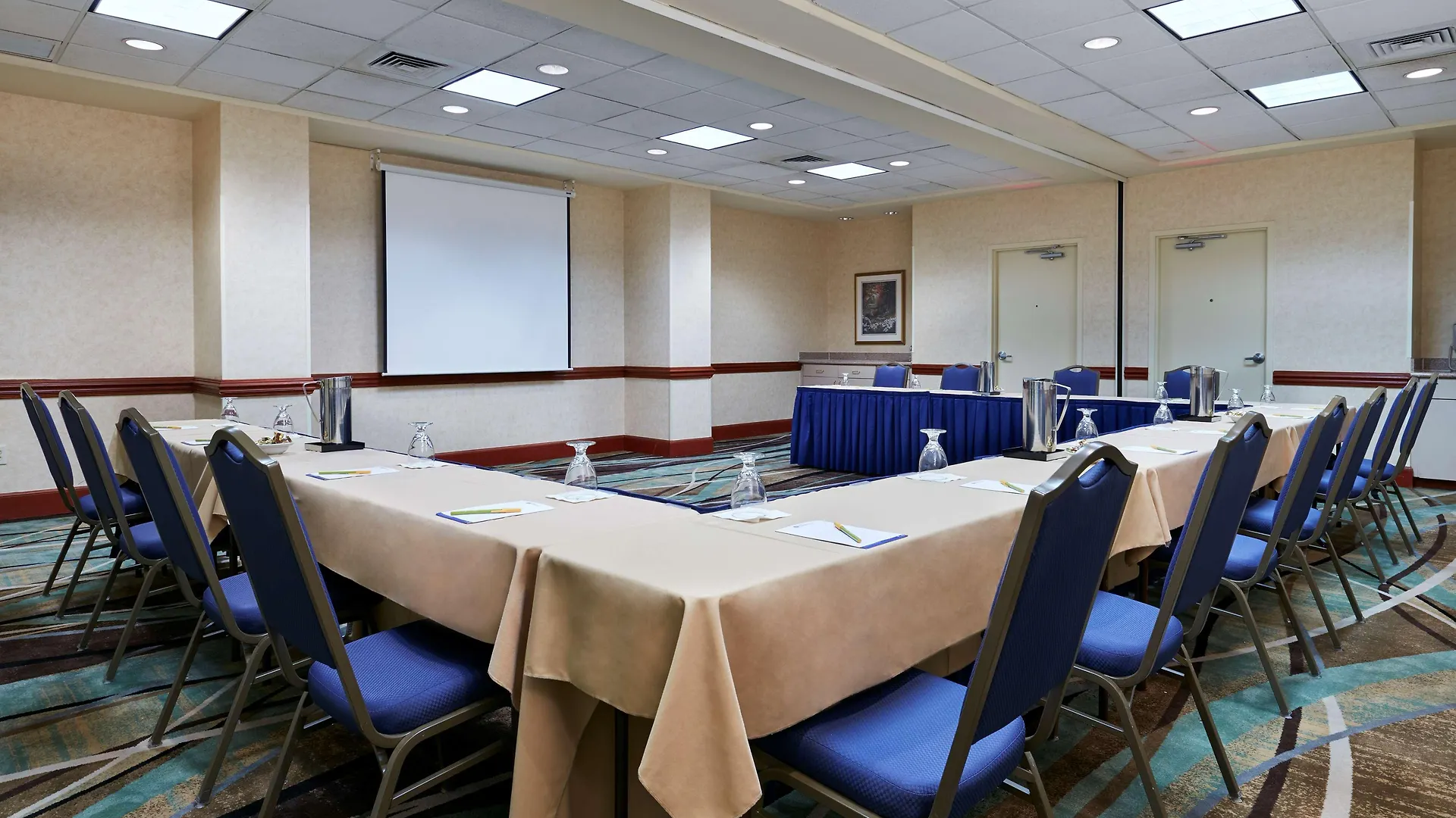 Hilton Garden Inn Charlotte Uptown 3*,  United States